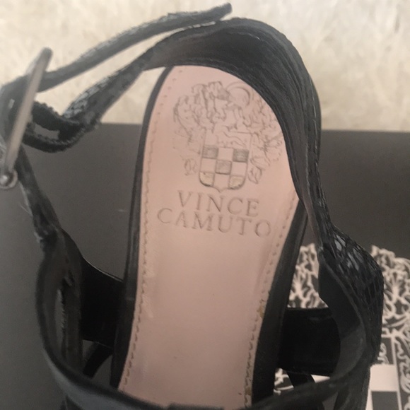 Vince Camuto black leather sandals. Size 8. - Picture 5 of 5
